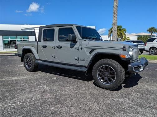 2023 Jeep Gladiator Overland
