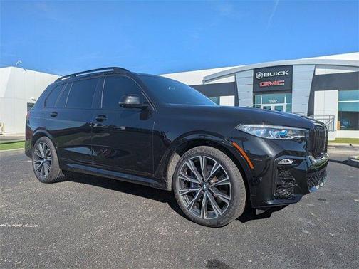 2021 BMW X7 M50i