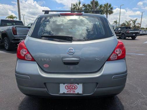 Magnetic Gray Metallic 2009 Nissan Versa 1.8 SL
