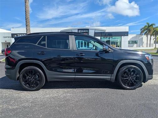 2022 GMC Terrain SLE