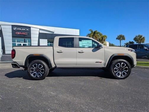 2026 GMC Canyon AT4