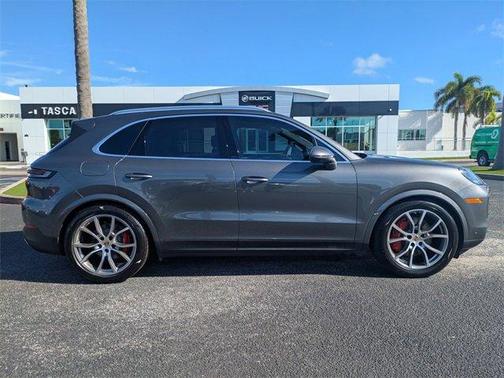 2024 Porsche Cayenne Base