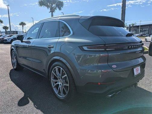 2024 Porsche Cayenne Base