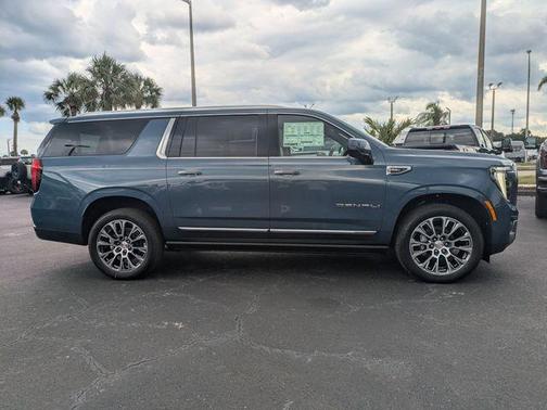 Metallic 2026 GMC Yukon XL Denali