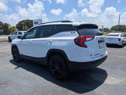 Summit White 2024 GMC Terrain SLE