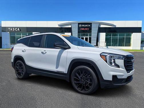 Summit White 2024 GMC Terrain SLE