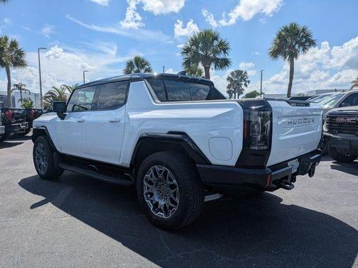 White 2025 GMC HUMMER EV Pickup 3X
