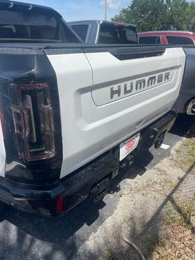 White 2025 GMC HUMMER EV Pickup 3X