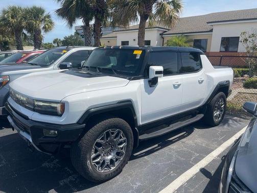 White 2025 GMC HUMMER EV Pickup 3X