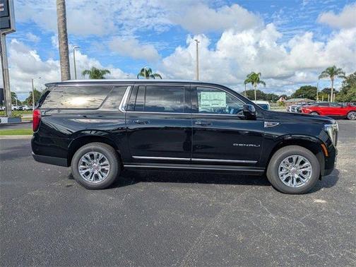 2025 GMC Yukon XL Denali