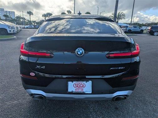 2023 BMW X4 xDrive30i