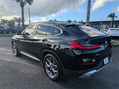 2023 BMW X4 xDrive30i