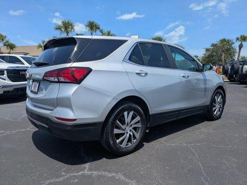 Silver Ice Metallic 2022 Chevrolet Equinox 1LT