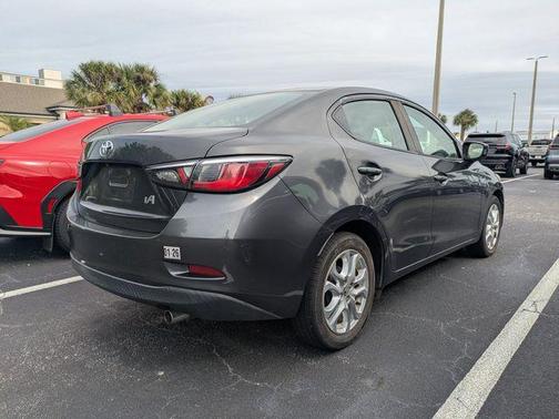 2017 Toyota Yaris iA Base