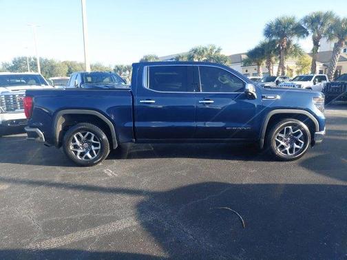 Pacific Blue Metallic 2022 GMC Sierra 1500 SLT