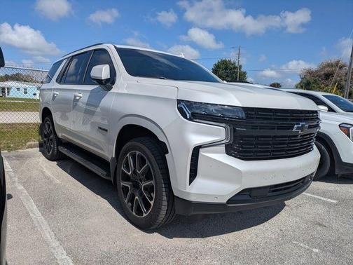 Iridescent Pearl Tricoat 2024 Chevrolet Tahoe RST