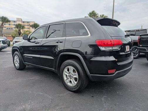 Brilliant Black Crystal Pearlcoat 2016 Jeep Grand Cherokee Laredo