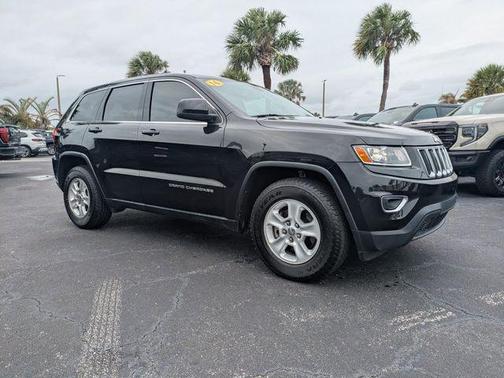Brilliant Black Crystal Pearlcoat 2016 Jeep Grand Cherokee Laredo