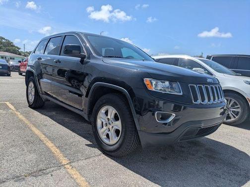 Brilliant Black Crystal Pearlcoat 2016 Jeep Grand Cherokee Laredo