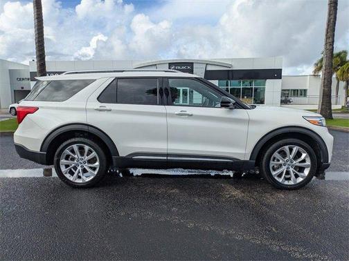 2022 Ford Explorer Platinum