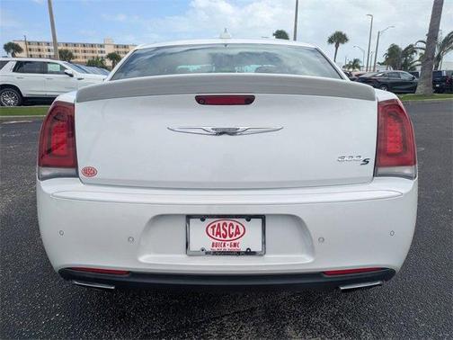 2015 Chrysler 300 S