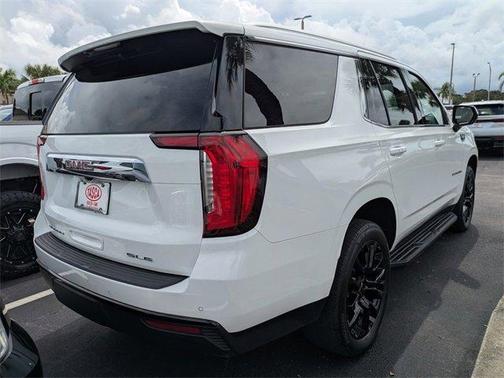 2023 GMC Yukon SLE