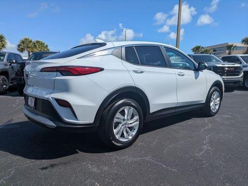 Summit White 2026 Buick Envista Preferred