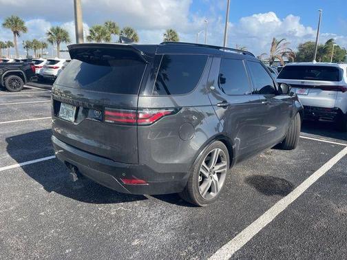 Carpathian Grey 2023 Land Rover Discovery P360 HSE R-Dynamic
