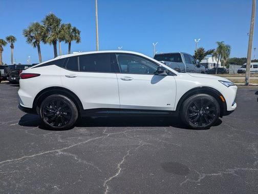 Summit White 2026 Buick Envista Sport Touring