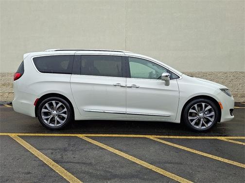 2019 Chrysler Pacifica LIMITED