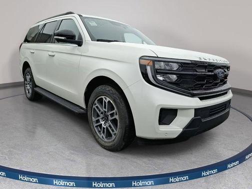 Star White 2026 Ford Expedition Active