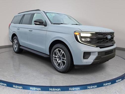Glacier Gray Metallic 2026 Ford Expedition Active