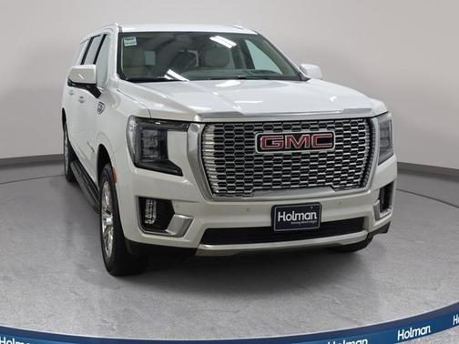 White Frost Tri-Coat 2023 GMC Yukon XL DENALI