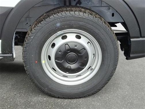 2026 Ford Transit-250 148 WB Medium Roof Cargo