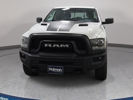 Bright White Clearcoat 2020 RAM 1500 Classic SLT