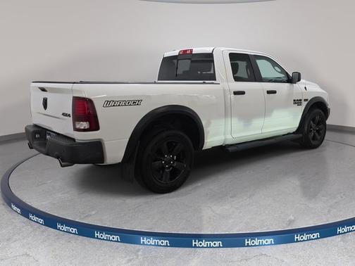 Bright White Clearcoat 2020 RAM 1500 Classic SLT