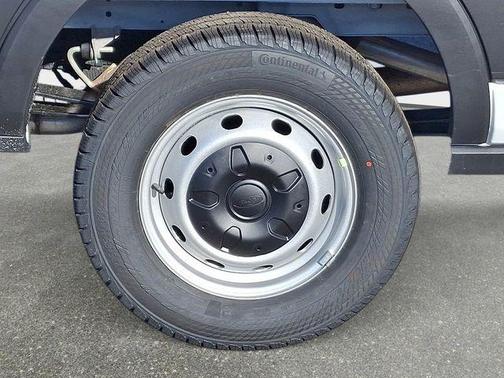 2026 Ford Transit-250 148 WB Medium Roof Cargo