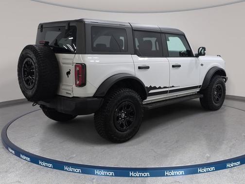 OXFORD WHITE 2023 Ford Bronco WILDTRAK
