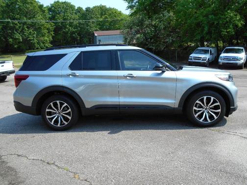 Photo 2 of 38 of 2020 Ford Explorer ST