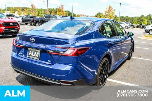 2025 Toyota Camry SE