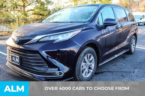 2023 Toyota Sienna XLE
