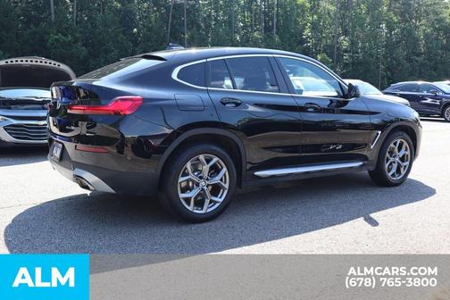 2025 BMW X4 xDrive30i