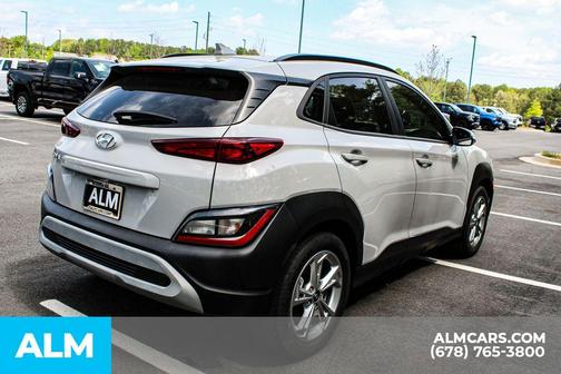 2022 Hyundai KONA SEL