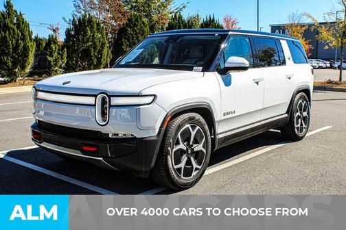 2024 Rivian R1S Adventure