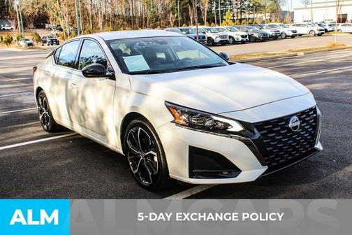 2025 Nissan Altima SR