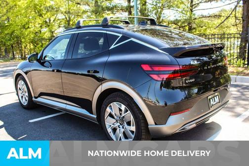 2024 Genesis GV60 Standard