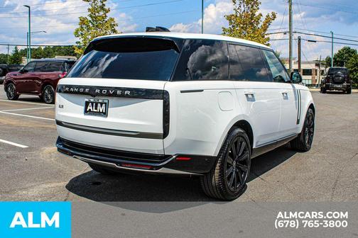 2025 Land Rover Range Rover P400 SE 7 Seat
