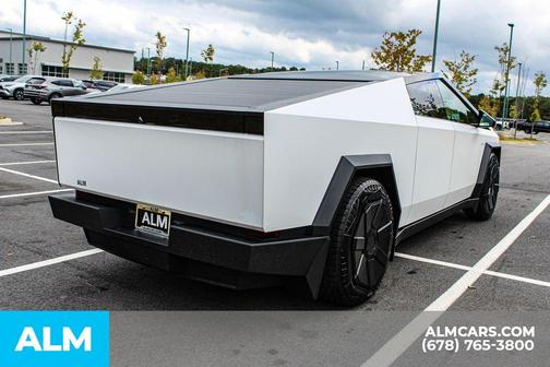 2024 Tesla Cybertruck Cyberbeast
