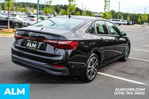 Deep Black Pearl Effect 2025 Volkswagen Jetta 1.5T Sport