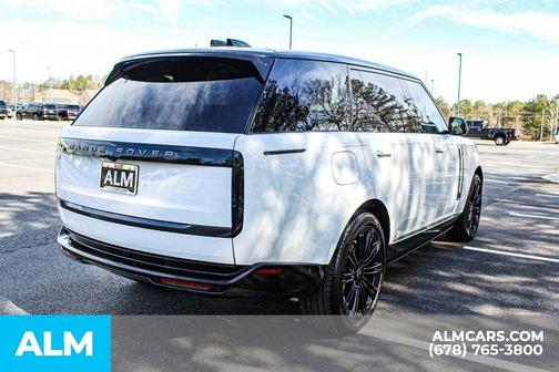 2025 Land Rover Range Rover P400 SE 7 Seat